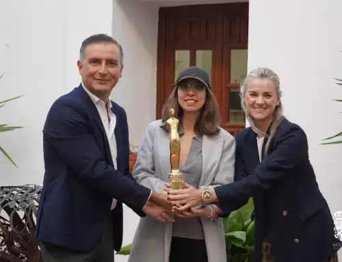 El Ayuntamiento de Moguer Entrega el Premio Queer Camilo en el 51 Festival de Cine Iberoamericano de Huelva